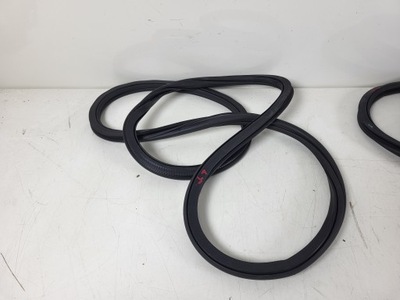 Vw t-roc прокладка дверь задняя левая фото №1