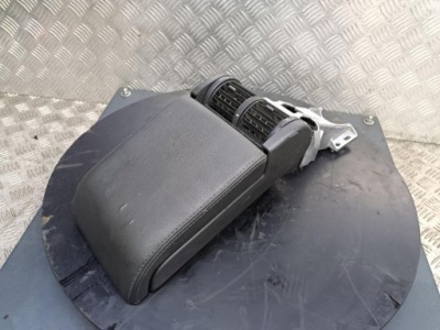 Подлокотник opel vectra c 13259844 фото №1