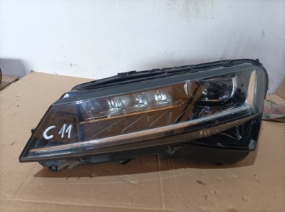 Skoda superb лампа ліва перед crystal lighting фото №1