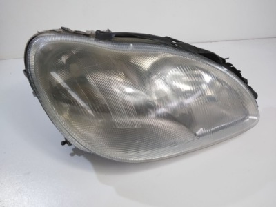 Лампа права передня mercedes w220 ксенон przet. eu фото №1