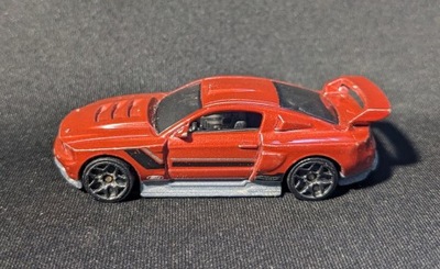 HOT WHEELS - CUSTOM `12 FORD MUSTANG