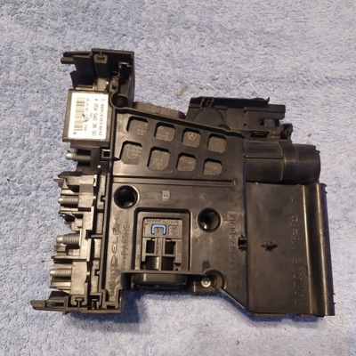 Mercedes модуль piro акумулятор a2045403850 фото №1