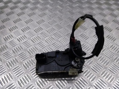 Замок дверь правый задняя opel zafira b 13210739pw фото №1