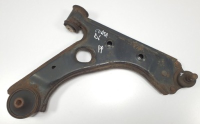 Рычаг правый перед opel corsa d 13167940 фото №1