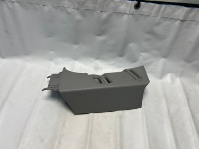 Захист стійка opel оригінальний номер 13180572 фото №1