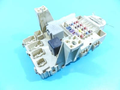 Коробка предохранителей toyota yaris i 99-05 фото №1