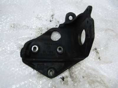 Vw transporter t4 кронштейн насоса впрыска 074130147 фото №1