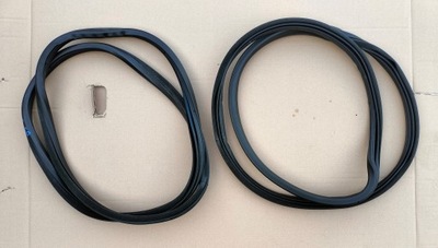 Citroen ds5 прокладка дверь задняя фото №1