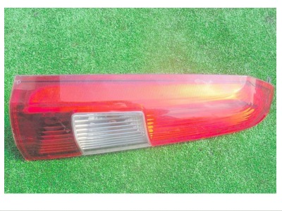 Volvo v70 2.4 d5 2003 - лампа левая задняя верхний фото №1