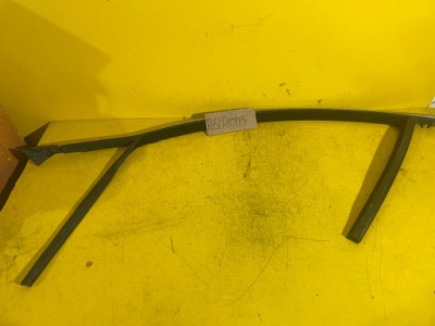 Alfa romeo giulietta - прокладка двері - лівий перед фото №1