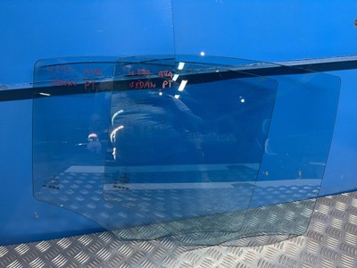 Mercedes w211 sedan скло двері правий задня синій фото №1