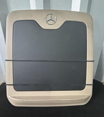 Stolik полка mercedes actros mp4 a9608160114 фото №1