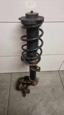 Амортизаторна стійка правий перед audi q3 8u 2,0tdi 11-18 фото №1