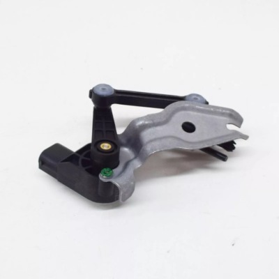 Audi q7 4l передня частина left level датчик with poles 7l0616213d фото №1