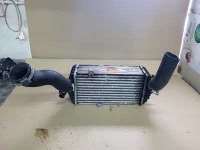 Kia stonic rio iv intercouler радіатор повітря 28270-2a320 фото №1