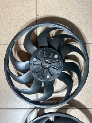 Вентилятор вентилятор renault trafic iii lift iv оригінал ідеальний стан фото №1