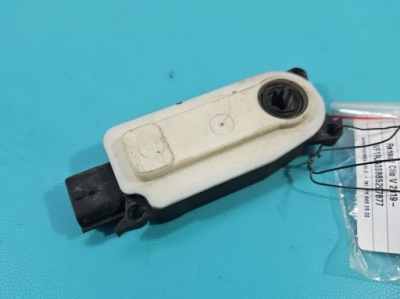 Моторчик жалюзі шторка поперечина передній renault clio v 5 captur 6477r1007 фото №1