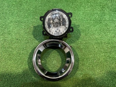 Subaru outback противотуманная фара правый рамка хром 14- 89500181 фото №1