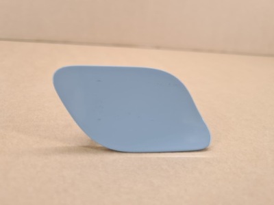 Правая заглушка распылителя бампера xc40 kolor621 фото №1