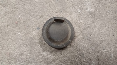 Vw amarok крышка заглушка лампы передней 89040090 фото №1