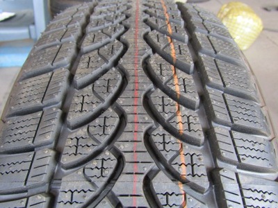 205/60R16C Bridgestone Blizzak LM-32C (N) 100.98T 