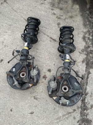 Амортизационная стойка амортизатор правый левый поворотный кулак toyota c-hr 1.8 гибрид 24r- фото №1