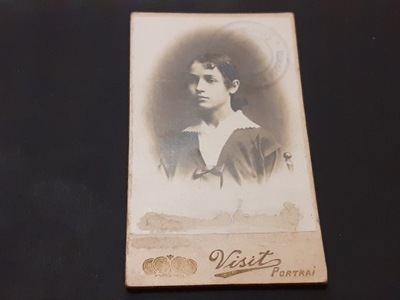 Zdjęcie kartonikowe-dokument - kobieta