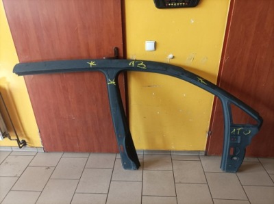 Vw 1t0 touran обшивка праве фото №1