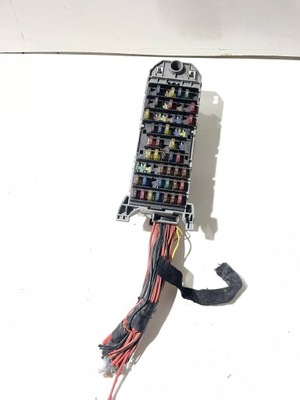 Коробка запобіжників opel meriva a 1 i - 93363136 фото №1