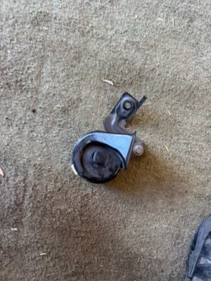 Клаксон сигнал renault trafic iii iv 2018 256105748r фото №1