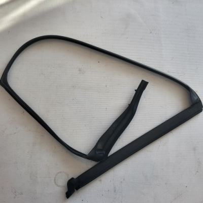 Прокладка двері лівий задній bmw f11 7199783 фото №1