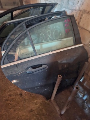 Mercedes w176 дверей праве  задні 191 ідеальне pierwszy оригінальний лак задній фото №1