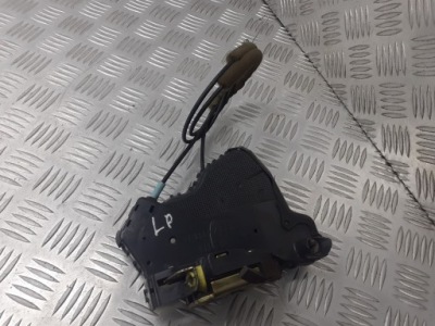 Замок двері лівий перед toyota corolla e12 6pin фото №1