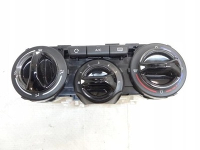 Peugeot 208 i панель кондиціонера фото №1