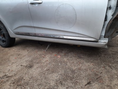 Clio v 1.5 bdci поріг блок двигуна правий довгий ted69 фото №1