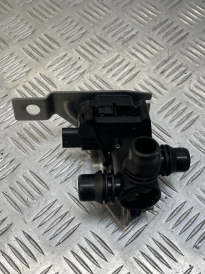 Mercedes клапан воды распределитель a0005061500 фото №1