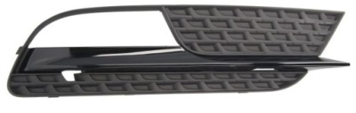 Решётка  w бампере правая 13s127-2 фото №1