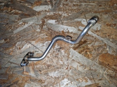 Шланг патрубок труба злив оливи austral 1.2 e-tech 151986631r фото №1