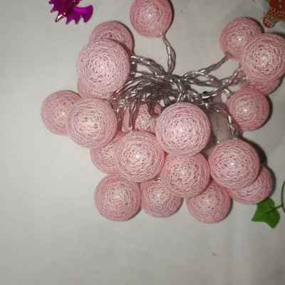 Lampki dekoracyjne LED cotton balls - różowe ____________