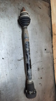 Приводной вал правая vw polo iv 1.2b фото №1