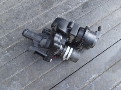 Renault arkana 2022 1,3 tce корпус термостата 922306682r оригинал фото №1