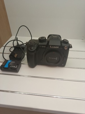 Panasonic Lumix DC-GH5 body czarne M1