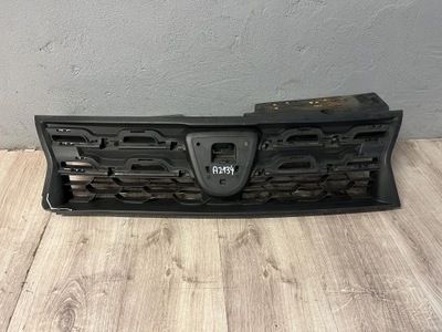 Dacia duster lift решётка радиатора решётка радиатора 623100838r фото №1