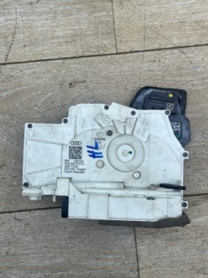 Audi a6 4k0 замок двері лівий задня касета 4k0839015q фото №1