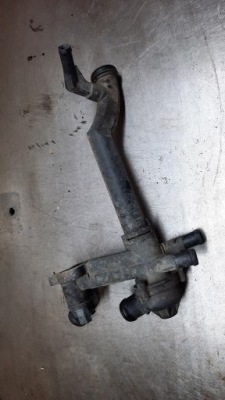 Корпус термостата 03c121111b vw polo 9n 1.2b фото №1