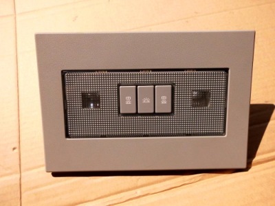 Opel zafira b лампа кабины 13173294 фото №1