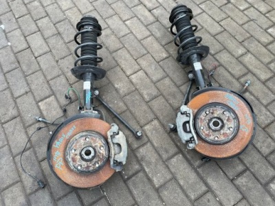 Toyota yaris cross поворотный кулак перед правая гибрид фото №1