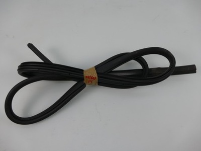 Dodge nitro прокладка двері правий задня фото №1