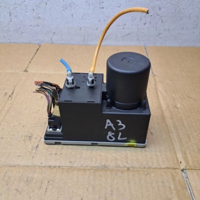 Насос помпа замка центрального audi a3 8l 8l0862257l фото №1