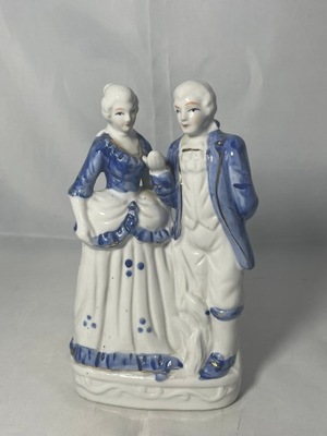 Figurka porcelanowa para dworska